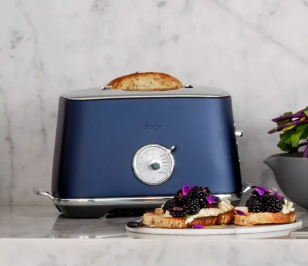 Breville Luxe Toaster 2 Slice BTA735DBL in Damson Blue